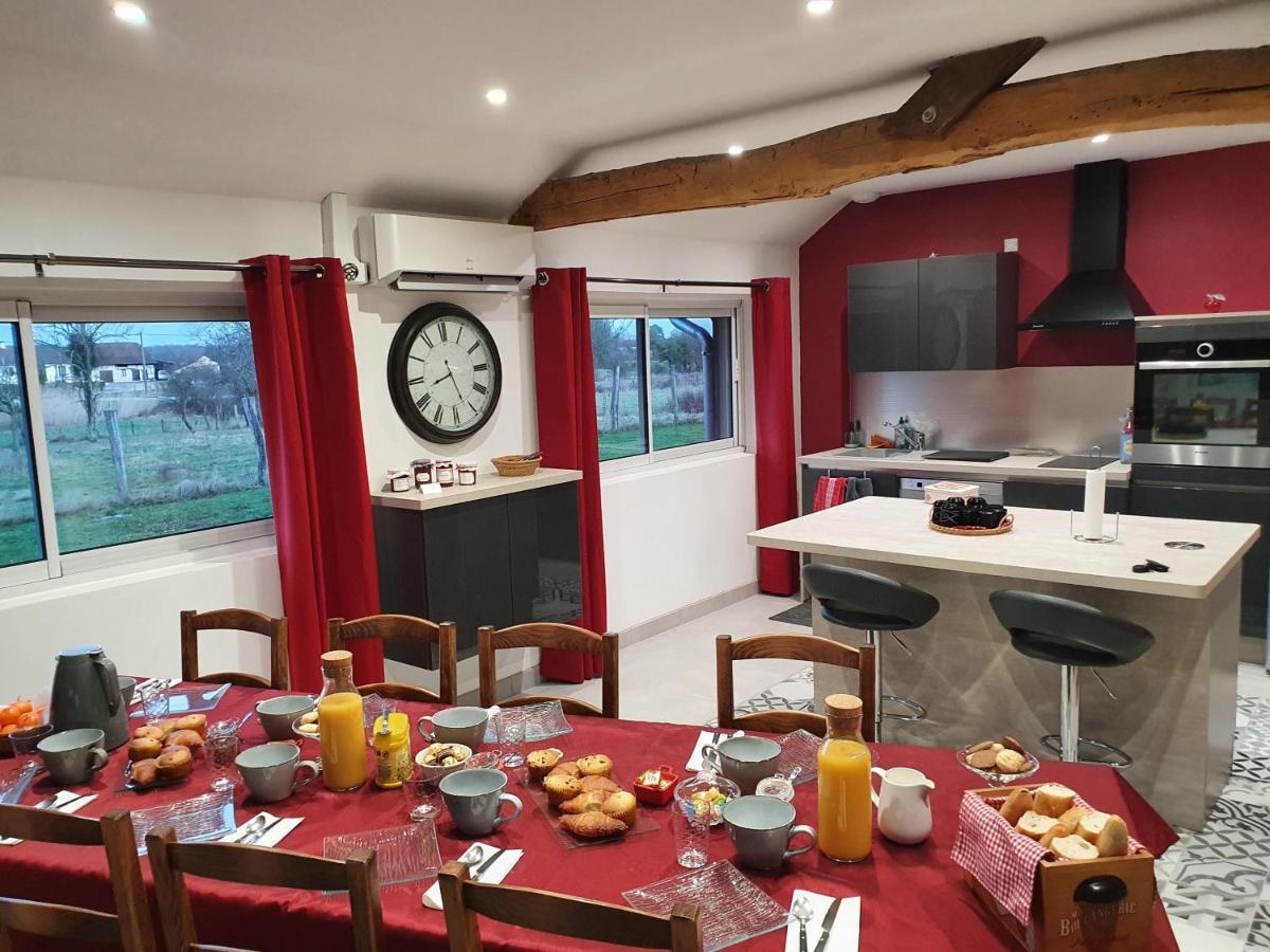 une Pause à la Campagne Mervans Esterno foto