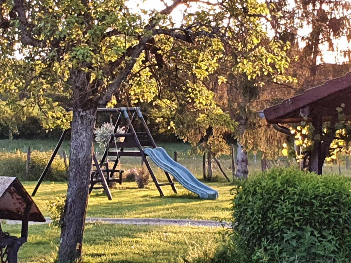 une Pause à la Campagne Mervans Esterno foto