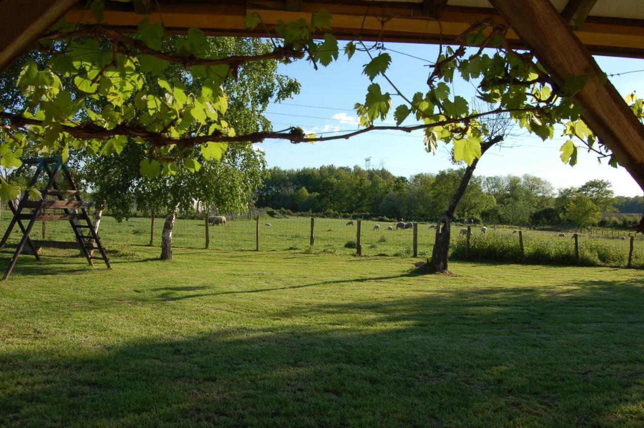 une Pause à la Campagne Mervans Esterno foto
